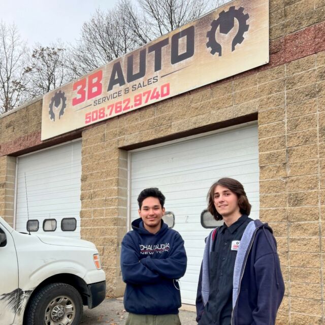 Automotive internships are always a favorite amongst Dynamy students! At 3B Automotive students learn about oil changes, car repairs, and the work it takes to run a small business. 

#Dynamy #dynamyinternshipyear #automotive #auto #internship #3BAuto #Worcesterma #gapyearassociation