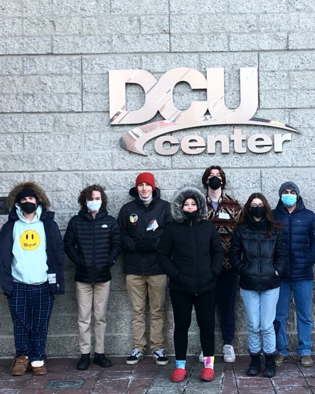 Yesterday we welcomed our spring students to Dynamy and took them on a tour of Worcester! 

#Dynamy #dynamyinternshipyear #springsemester2022 #classof2022 #Worcesterma #internships #dcucenter #beancounterbakery